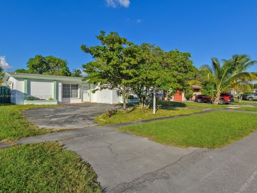 6561 NW 28th St, Sunrise FL 33313
