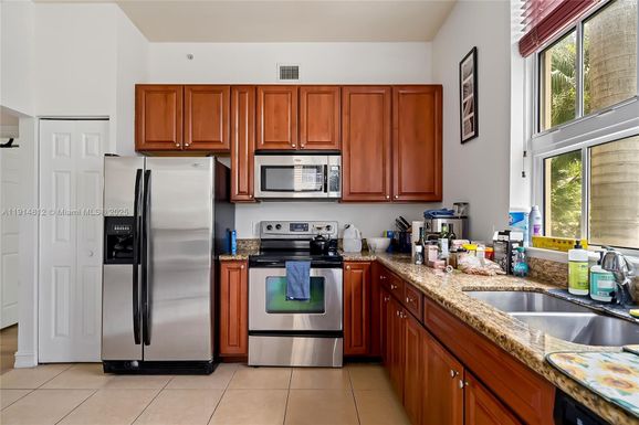 3001 NE 185th St # 135, Aventura FL 33180