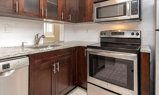 633 NE 2nd Ave # 18, Fort Lauderdale FL 33304