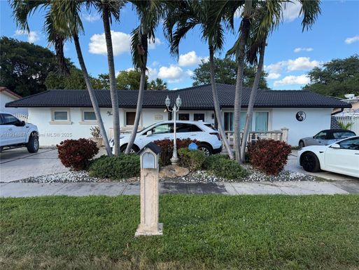 9835 SW 26th Ter, Miami FL 33165