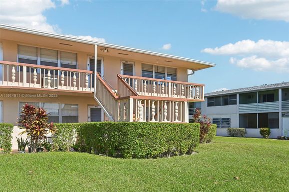 126 Canterbury  E # 126, West Palm Beach FL 33417