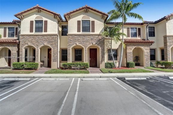 3217 SE 4th St, Homestead FL 33033