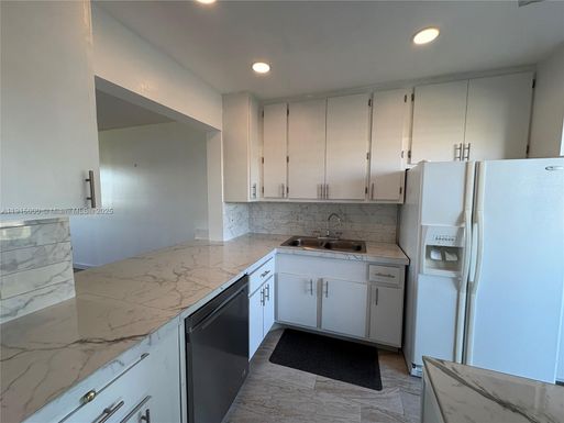 2223 Park Ln # 211, Hollywood FL 33021