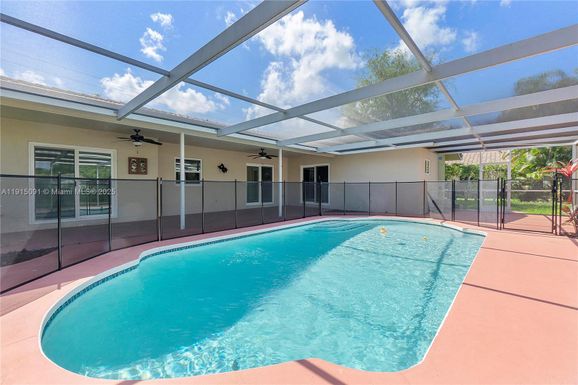 3880 Coral Hills Dr, Coral Springs FL 33065