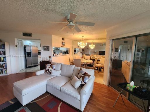 300 SW 130th Ter # 412B, Pembroke Pines FL 33027