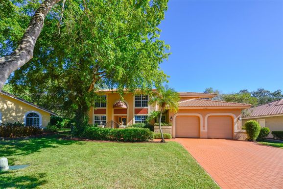 2101 Oakmont Ter, Coral Springs FL 33071