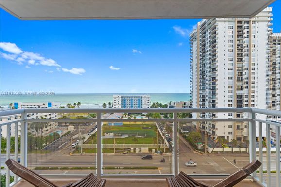 1600 S Ocean Drive # 11H, Hollywood FL 33019