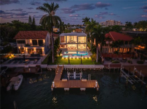 94 S Hibiscus Dr, Miami Beach FL 33139
