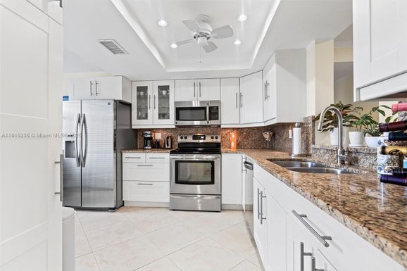 7365 NW 18th St # 107, Margate FL 33063