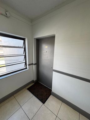 10431 N Kendall Dr # D204, Miami FL 33176