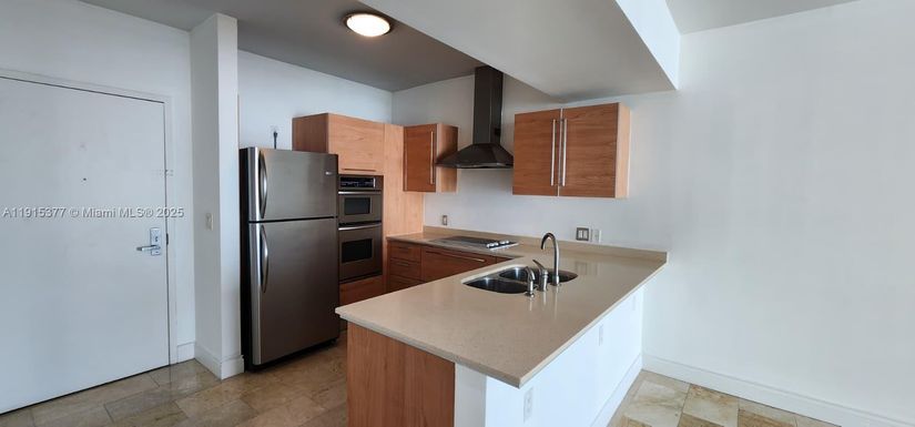 218 SE 14th St # 1904, Miami FL 33131