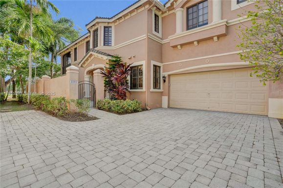 2757 Center Court Drive # 20, Weston FL 33332