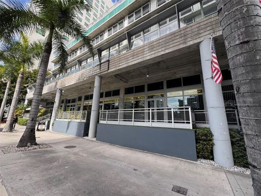 169 SW 7th St # D, Miami FL 33130