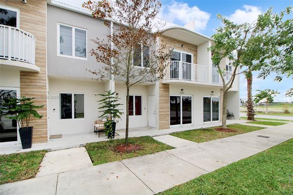 14482 SW 259th St, Homestead FL 33032