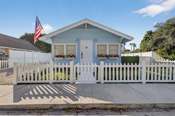 123 N Ocean Breeze # A, Lake Worth FL 33460