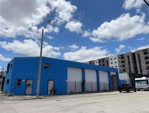 750 NW 24th St, Miami FL 33127