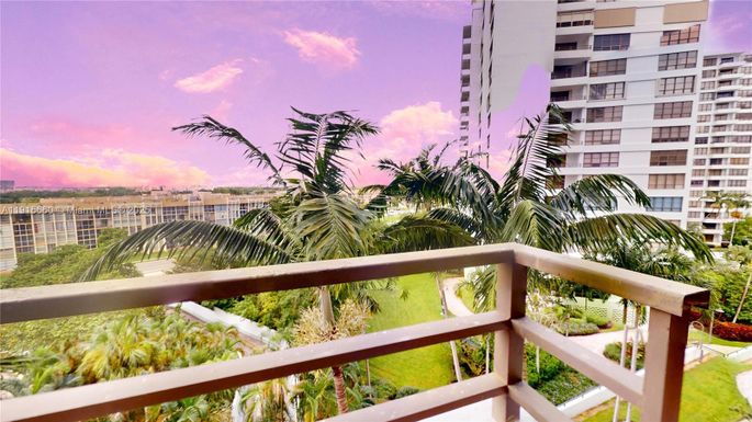 500 Three Islands Blvd # 408, Hallandale Beach FL 33009