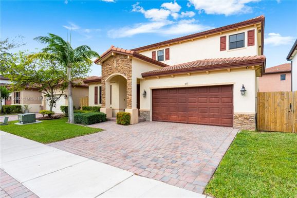 616 SE 37th Ter, Homestead FL 33033