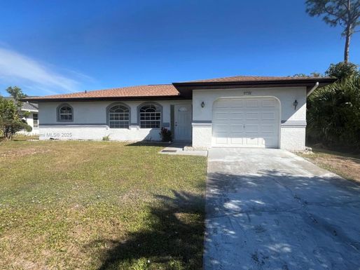 2138 Amstead St, Port Charlotte FL 33980