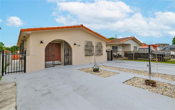 260 NW 60th Ct, Miami FL 33126