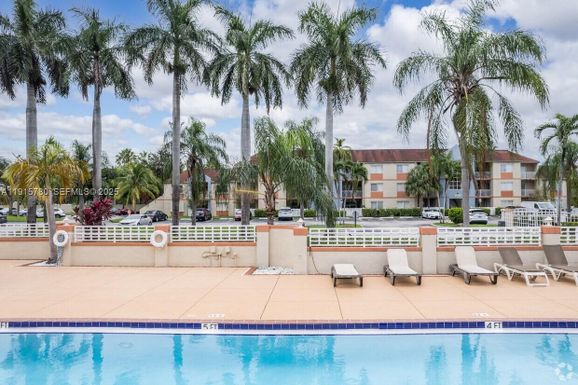 18890 NW 57th Ave # 210, Hialeah FL 33015