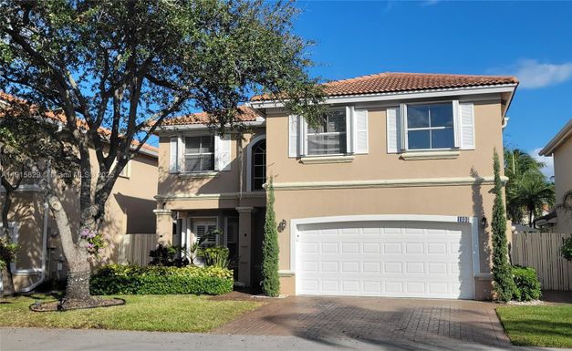 1055 Yellow Birch Ter, Hollywood FL 33019