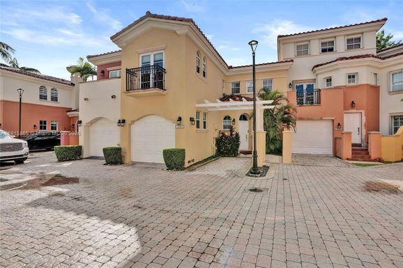 18450 NE 30th Pl, Aventura FL 33160