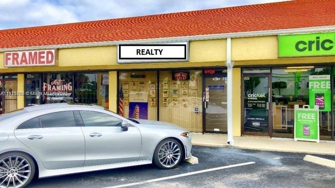 934 S Dixie, Lantana FL 33462