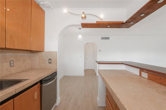 631 Jefferson Ave # 504, Miami Beach FL 33139