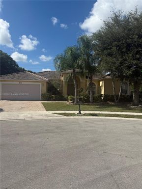 8721 Woodberry Ct, Lake Worth FL 33467