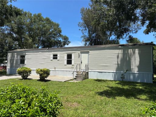 6505 Seventh St, Okeechobee FL 34974