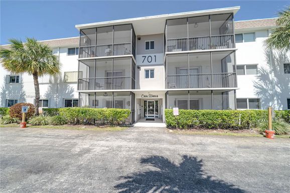 701 NE 1st Ct # 303, Hallandale Beach FL 33009
