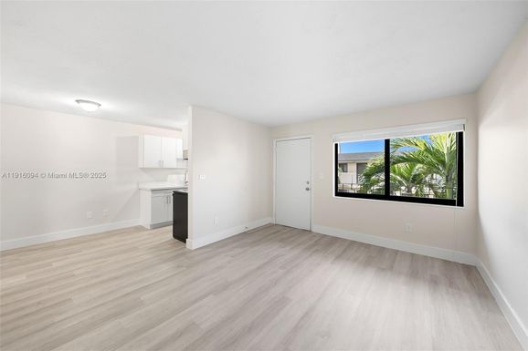 1330 W 29th St # 29, Hialeah FL 33012