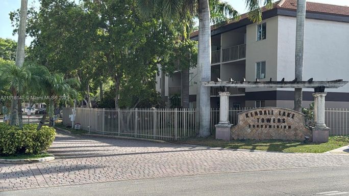 15241 SW 80th St # 207, Miami FL 33193