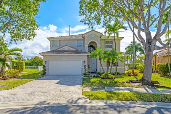 19310 SW 16th St, Pembroke Pines FL 33029