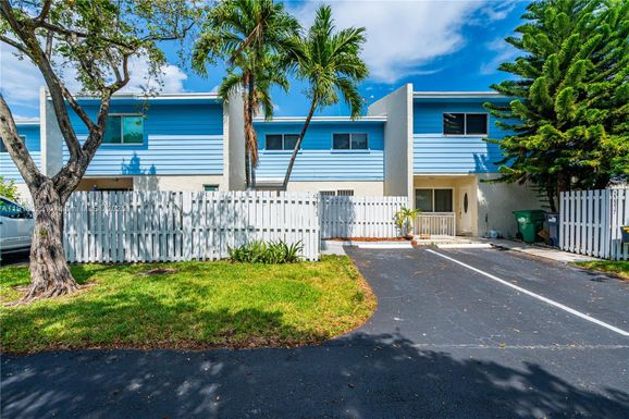 22315 SW 103rd Ave, Cutler Bay FL 33190