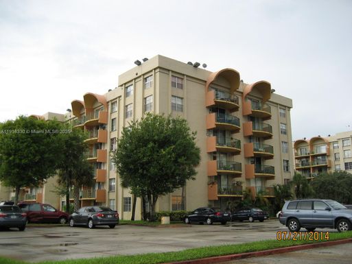 9350 Fontainebleau Blvd # 313, Miami FL 33172