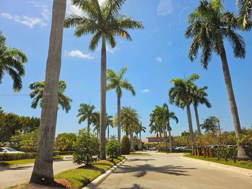 22526 SW 89th Pl, Cutler Bay FL 33190