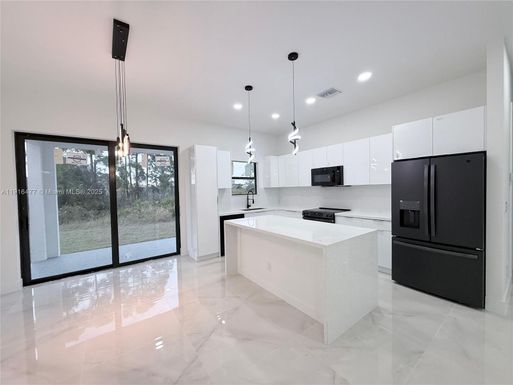 2614 45 Street W, Lehigh Acres FL 33971