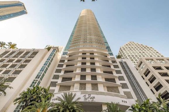 950 Brickell Bay Dr # 1404, Miami FL 33131