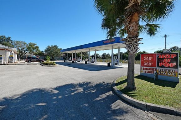 690 Eyster Blvd, Rockledge FL 32955