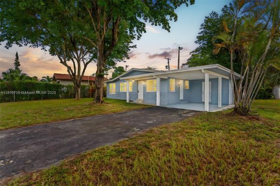 832 NW 28th St, Wilton Manors FL 33311