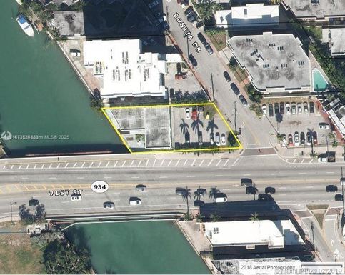 7110 Bonita Dr, Miami Beach FL 33141