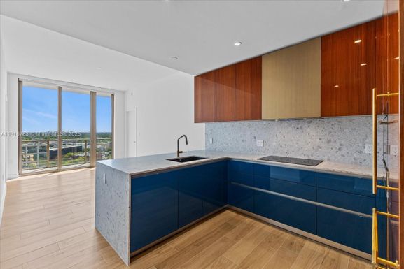 2678 Tigertail Ave # 1605, Miami FL 33133