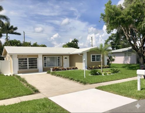 216 SE 5th St, Dania Beach FL 33004