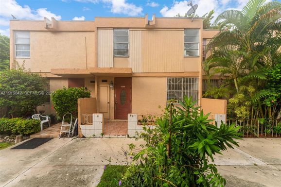 6011 SW 69th St # 72, South Miami FL 33143