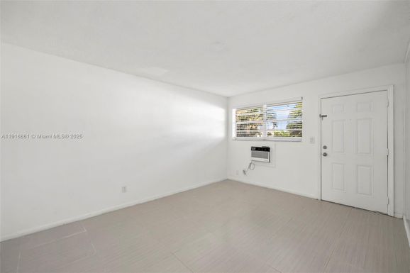 2799 E 4th Ave # 4, Hialeah FL 33013