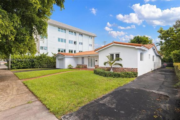 811 Capri St, Coral Gables FL 33134