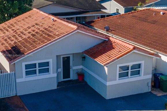 11510 SW 7th St, Sweetwater FL 33174