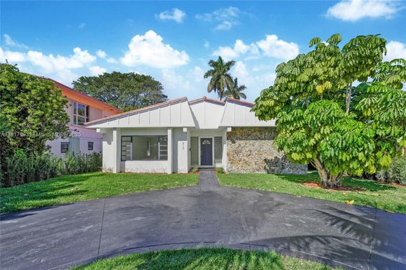 917 Surfside Blvd, Surfside FL 33154